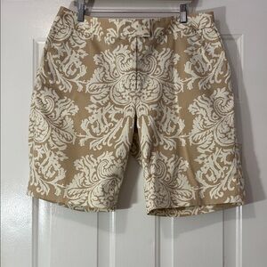 Liz Claiborne brand Jackie short Size 16